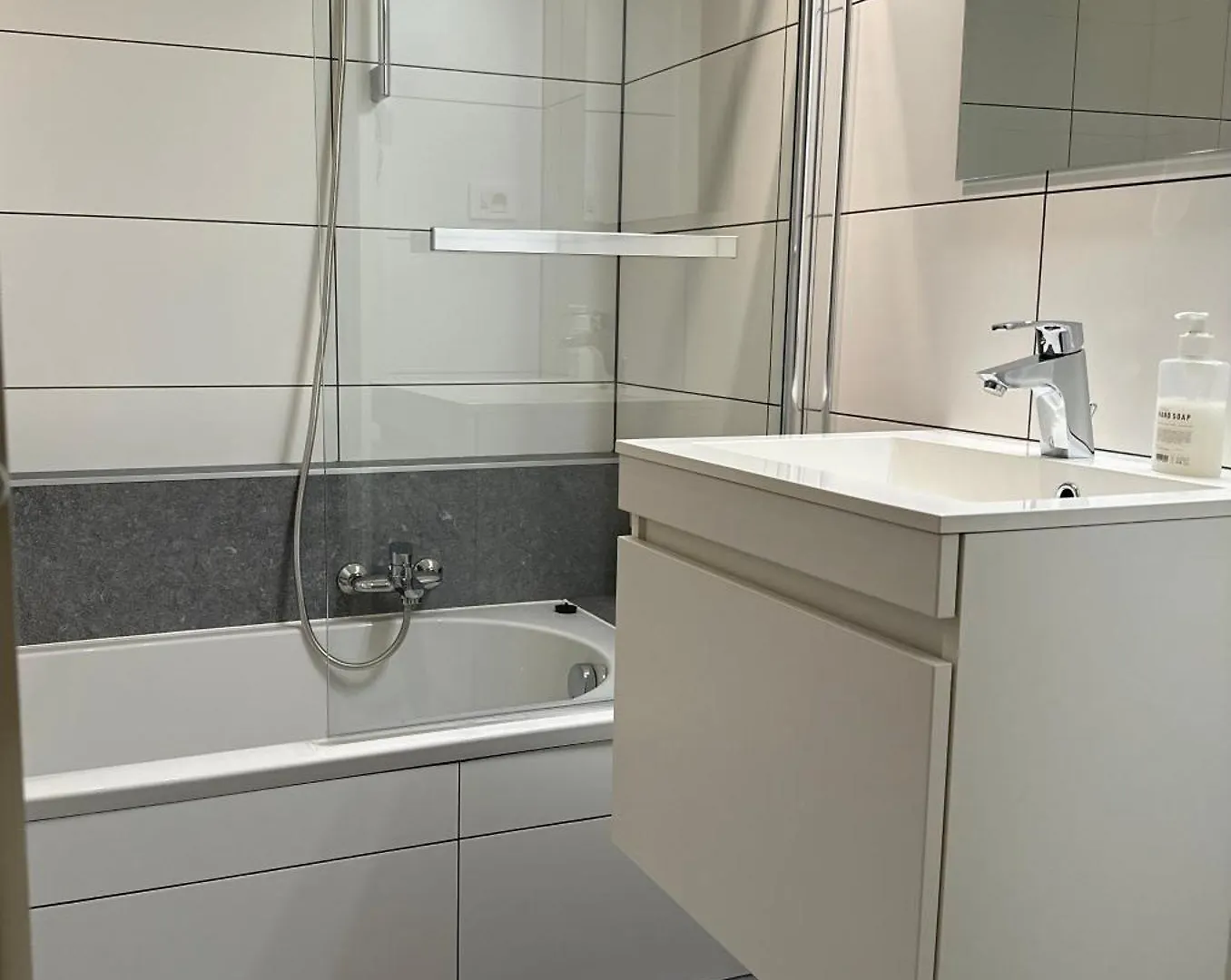 Perfect Gelegen Appartement Met Gratis Parkeerplaats Ostend Belgium